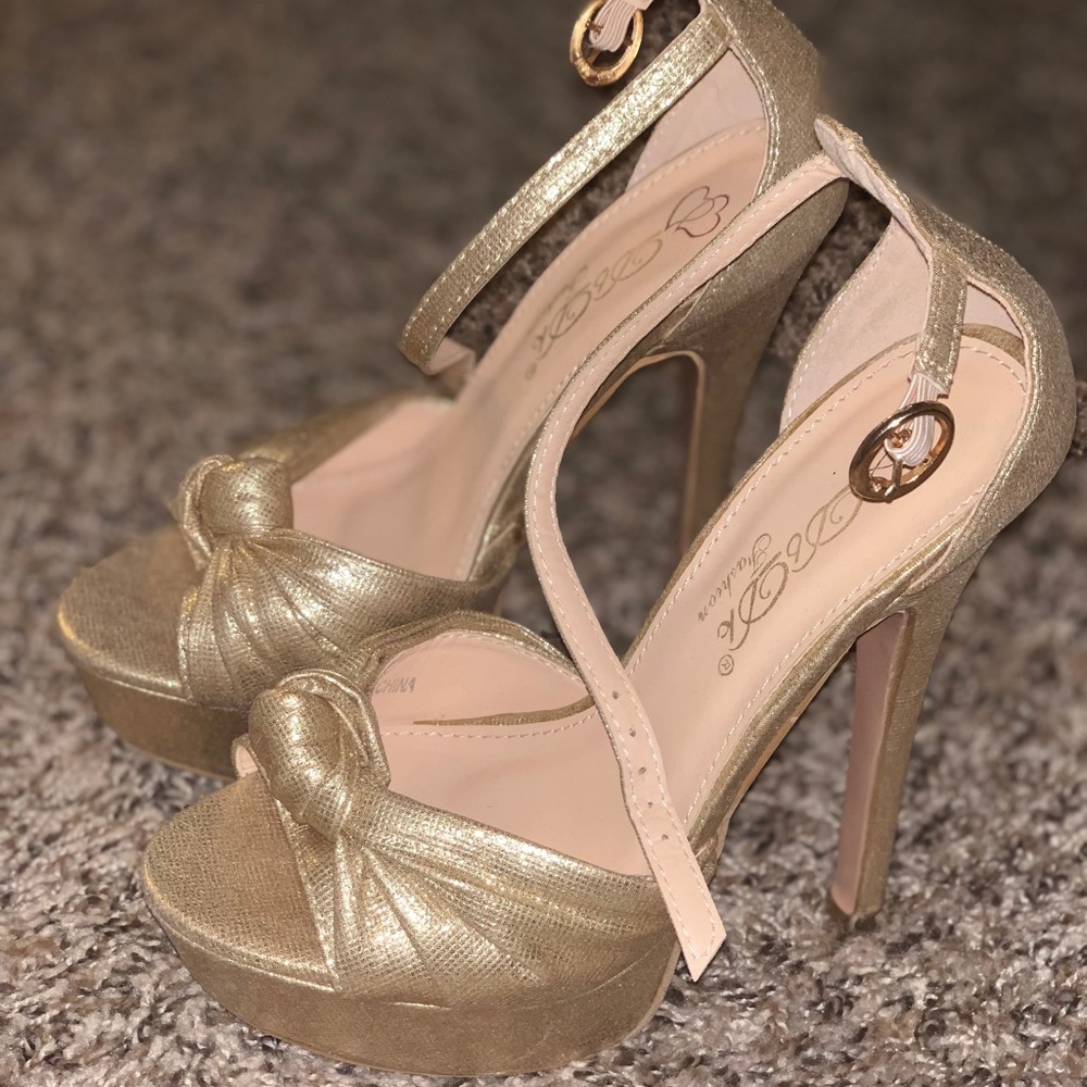Gold high heels shoes